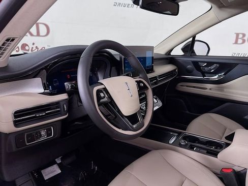 New 2026 Lincoln Corsair Premiere FWD image 10