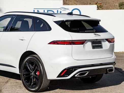 New 2025 Jaguar F-PACE R-Dynamic S image 10