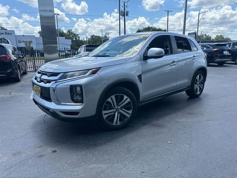 Used 2025 Mitsubishi Outlander Sport SE AWD/4WD image 1