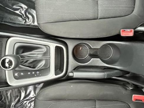 Used 2023 Hyundai Venue SE w/ Cargo Package image 15