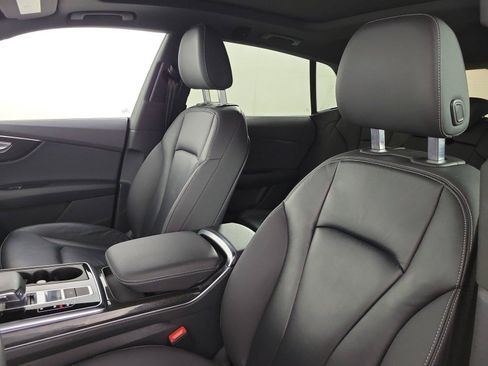 Used 2019 Audi Q8 Premium w/ Convenience Package AWD/4WD image 21