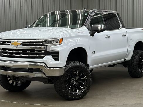 Used 2026 Chevrolet Silverado 1500 LTZ AWD/4WD image 1