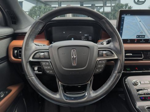 Used 2022 Lincoln Nautilus Reserve FWD image 13