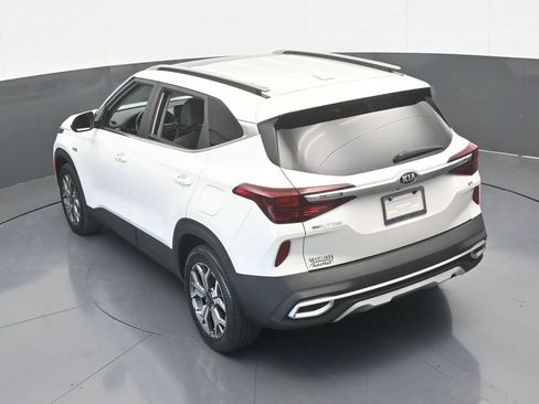 Used 2021 Kia Seltos EX image 48