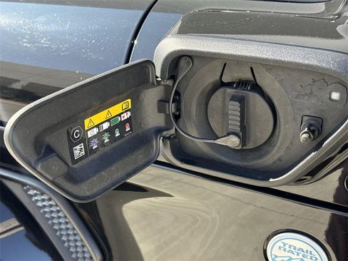 Used 2023 Jeep Wrangler Unlimited Sahara w/ Cold Weather Group image 28