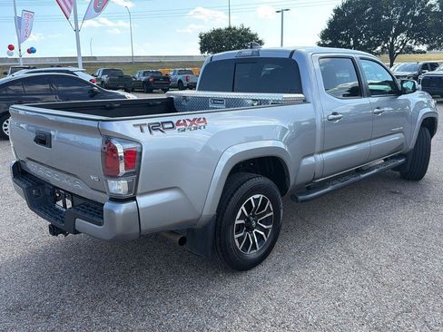 Used 2021 Toyota Tacoma TRD Sport AWD/4WD image 3