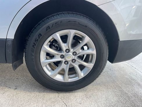 Used 2020 Chevrolet Equinox LS w/ LS Convenience Package FWD image 17