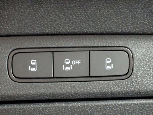 New 2025 Volkswagen ID. Buzz Pro S image 26