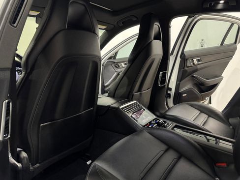 Used 2017 Porsche Panamera 4S image 17