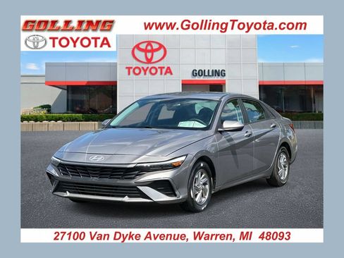 Used 2025 Hyundai Elantra SE w/ Cargo Package FWD image 1
