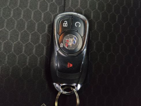 Used 2021 Buick Encore GX Preferred w/ Cold Weather Comfort Package AWD/4WD image 32