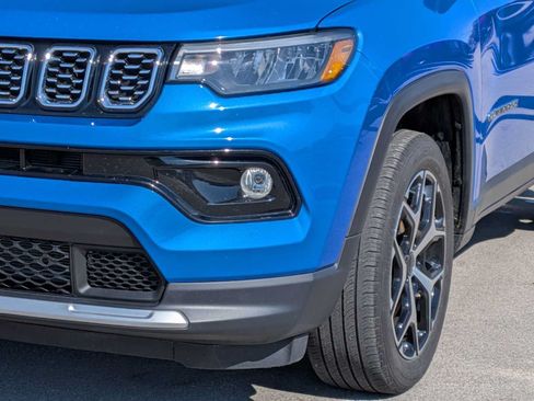Used 2025 Jeep Compass Limited AWD/4WD image 14