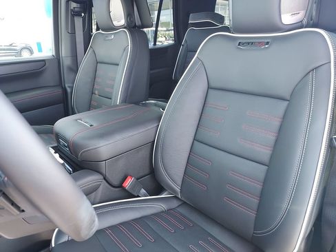 New 2026 GMC Yukon AT4 Ultimate w/ LPO, Floor Liner Package AWD/4WD image 17