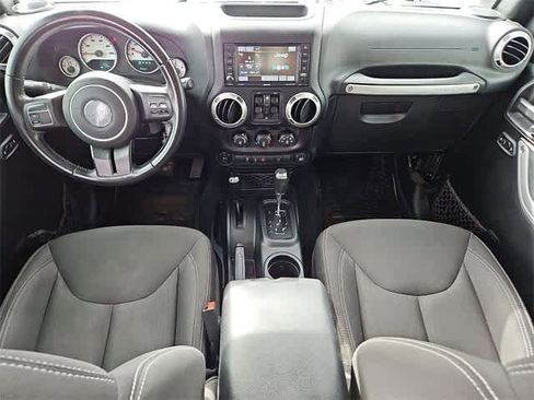 Used 2017 Jeep Wrangler Unlimited Sahara image 11