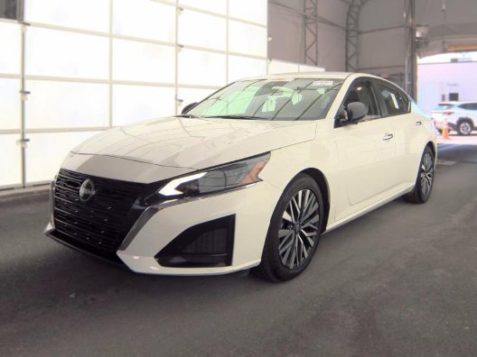 Used 2025 Nissan Altima 2.5 SV FWD image 7