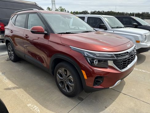 Used 2024 Kia Seltos S image 2