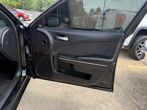 Used 2016 Dodge Charger R/T RWD image 11