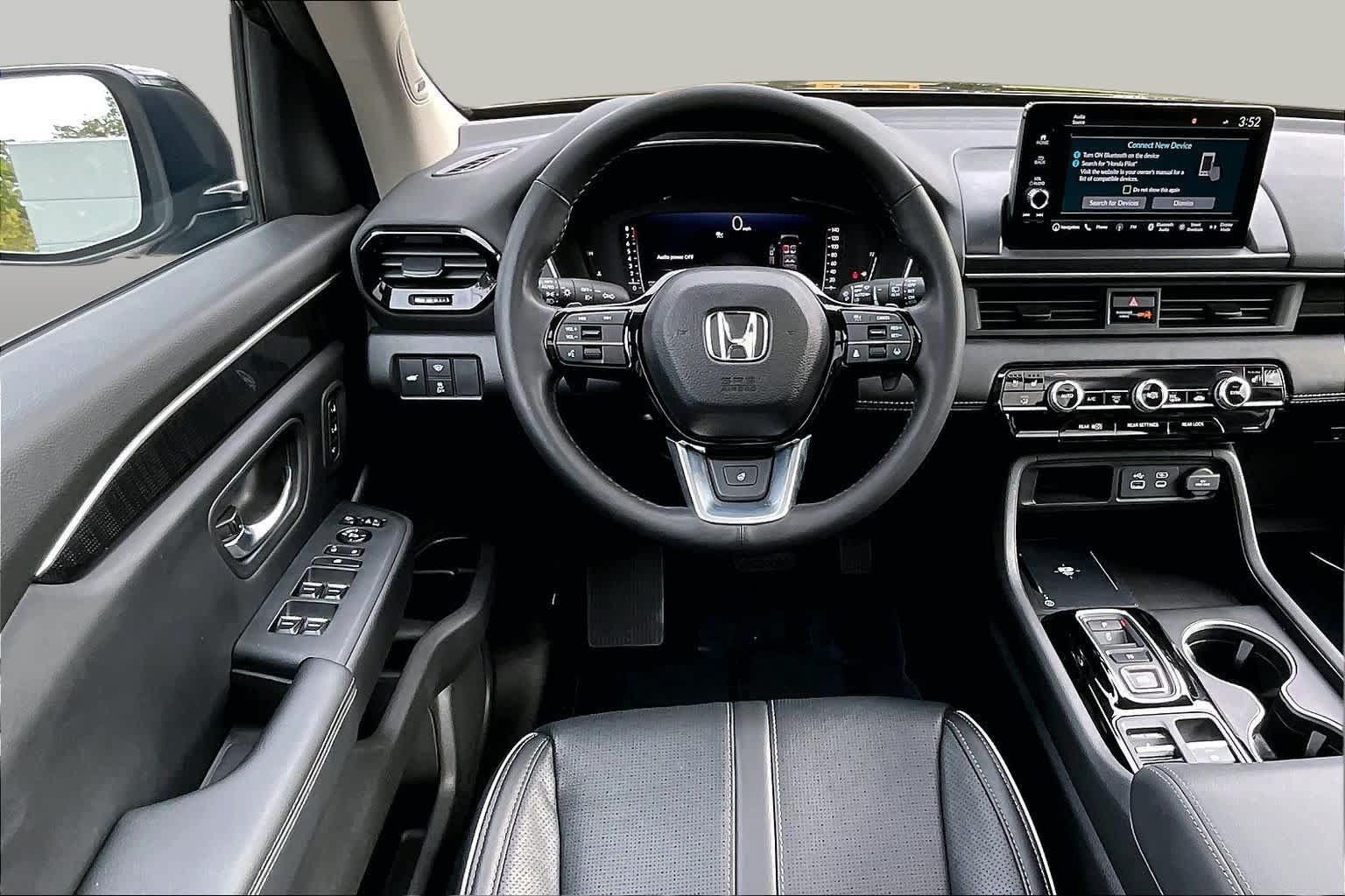 Used 2023 Honda Pilot Elite image 6