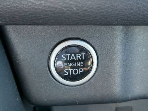 Used 2021 Nissan Rogue Platinum AWD/4WD image 30