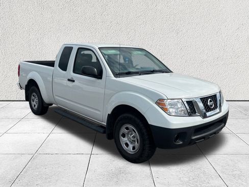 Used 2019 Nissan Frontier S image 1