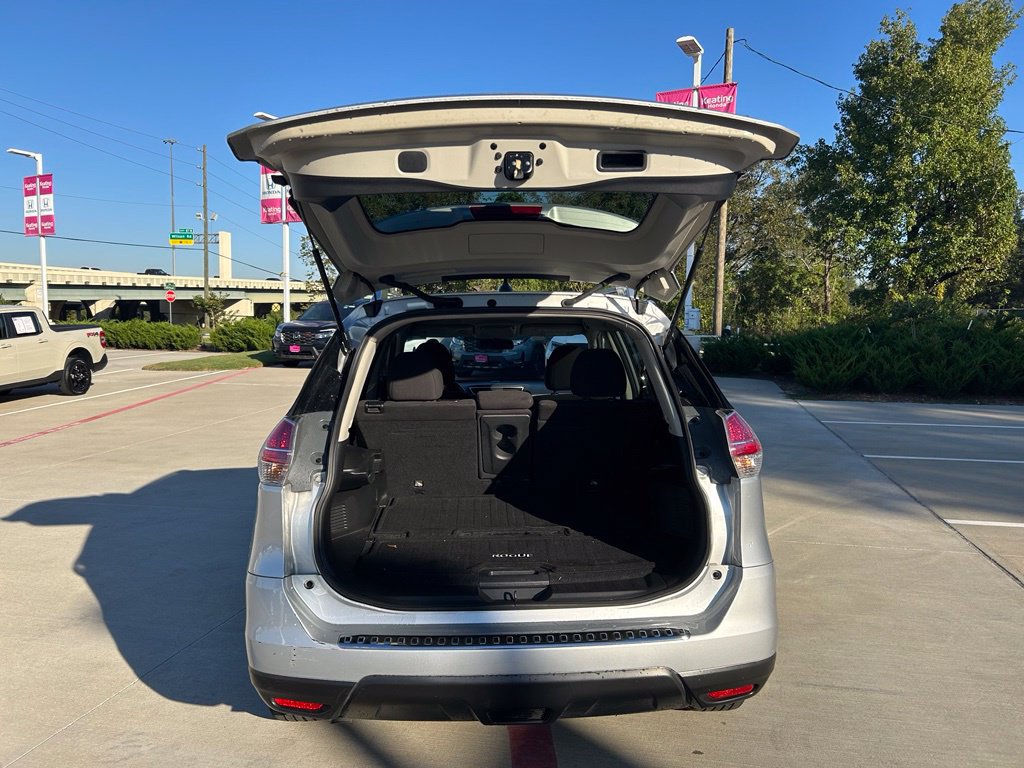 Used 2015 Nissan Rogue SV AWD/4WD image 8