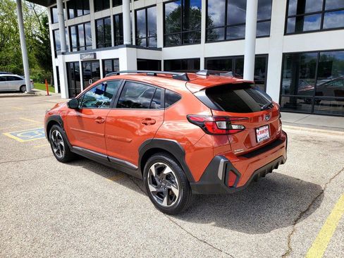 Used 2024 Subaru Crosstrek 2.5i Limited w/ Crosstrek Mirror Package AWD/4WD image 7