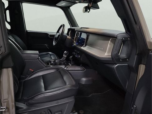 Used 2025 Ford Bronco Outer Banks AWD/4WD image 14