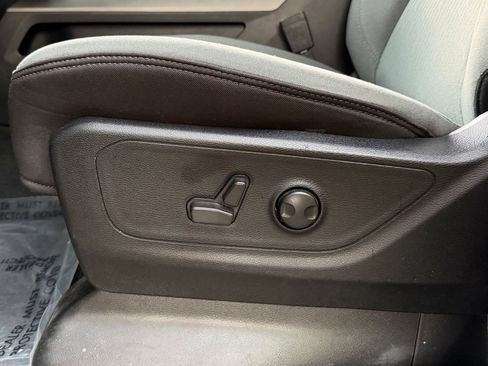 Used 2022 RAM 1500 Big Horn RWD image 29
