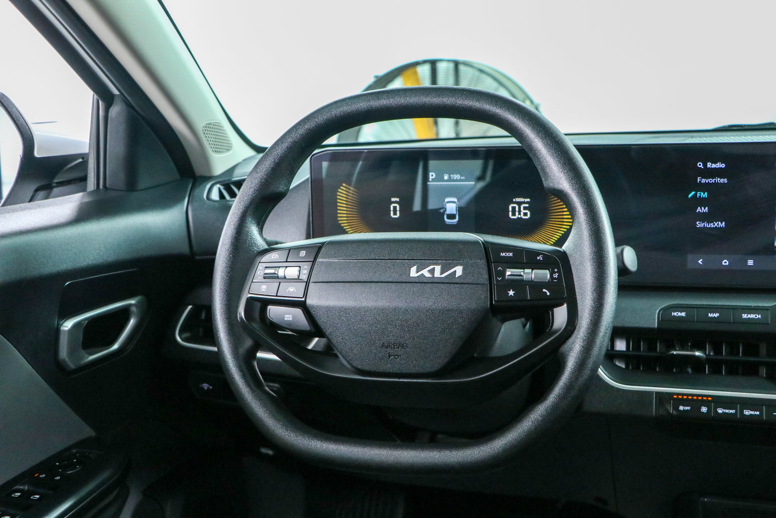Used 2025 Kia K4 FWD image 12