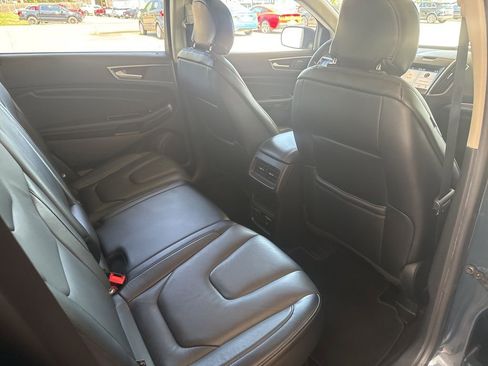 Used 2019 Ford Edge Titanium w/ Class II Trailer Tow Package AWD/4WD image 23