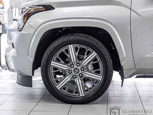 Used 2023 Toyota Sequoia Capstone image 7