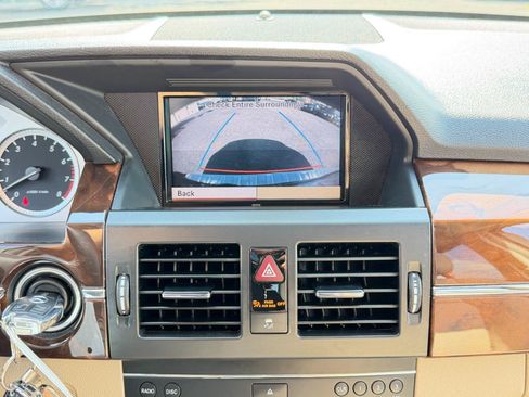 Used 2011 Mercedes-Benz GLK 350 4MATIC image 23