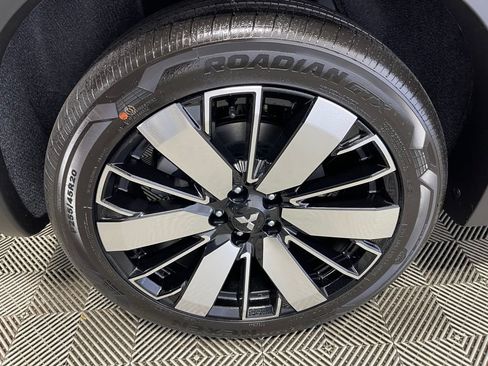 New 2025 Mitsubishi Outlander SE image 38