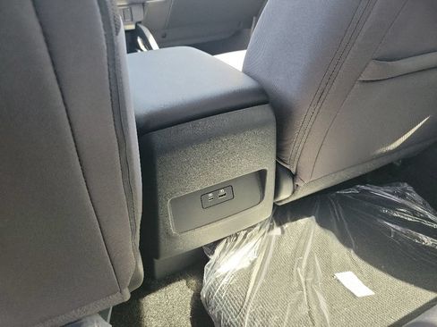 New 2026 Nissan Frontier SV w/ Tow Package AWD/4WD image 32
