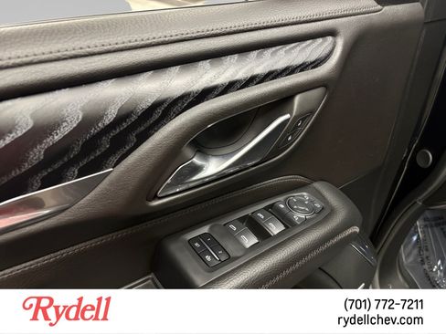 Used 2024 GMC Yukon Denali AWD/4WD image 11