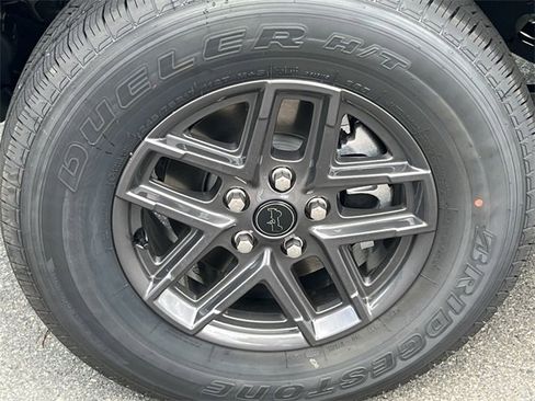 New 2025 Jeep Gladiator Sport image 18