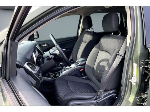 Used 2018 Dodge Journey SXT w/ Safe & Sound Group image 22