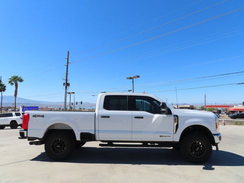 Used 2024 Ford F250 XLT image 9