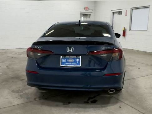 Certified 2025 Honda Civic Sport image 2