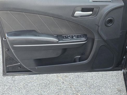 Used 2020 Dodge Charger SXT image 27