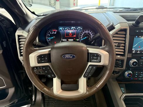 Used 2018 Ford F250 King Ranch w/ King Ranch Ultimate Package image 31