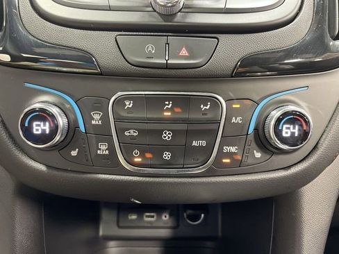 Used 2023 Chevrolet Equinox RS w/ RS Leather Package AWD/4WD image 19