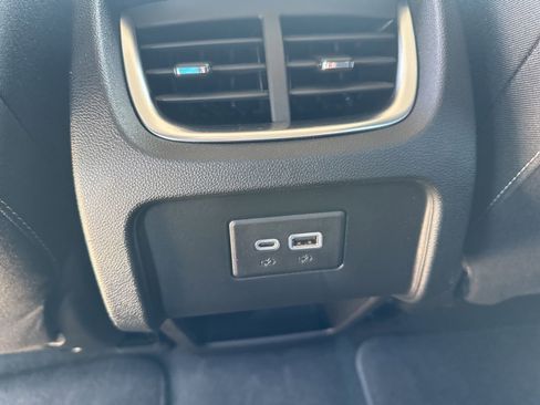 Used 2024 Chevrolet Blazer LT FWD image 19