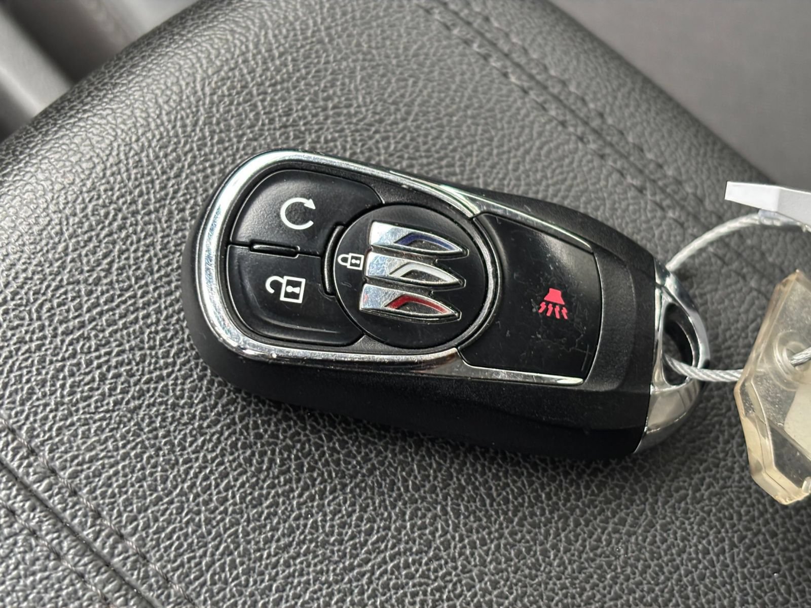 Used 2025 Buick Encore GX Preferred AWD/4WD image 20