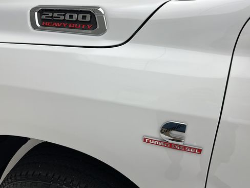 Used 2025 RAM 2500 Big Horn AWD/4WD image 11