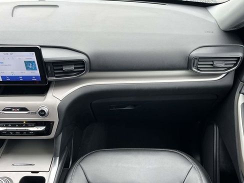 Used 2023 Ford Explorer XLT w/ Equipment Group 202A image 19