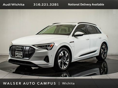 Used 2021 Audi e-tron Premium w/ Convenience Plus Package image 1