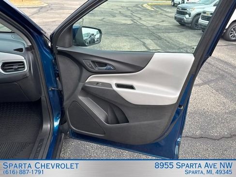 Used 2020 Chevrolet Equinox LT w/ Driver Convenience Package AWD/4WD image 26