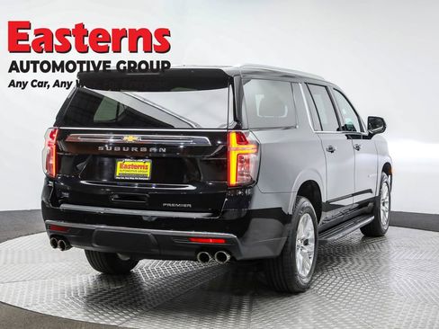 Used 2024 Chevrolet Suburban Premier image 5