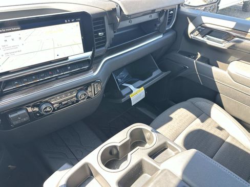 Used 2026 Chevrolet Silverado 1500 LT w/ Safety Package AWD/4WD image 32